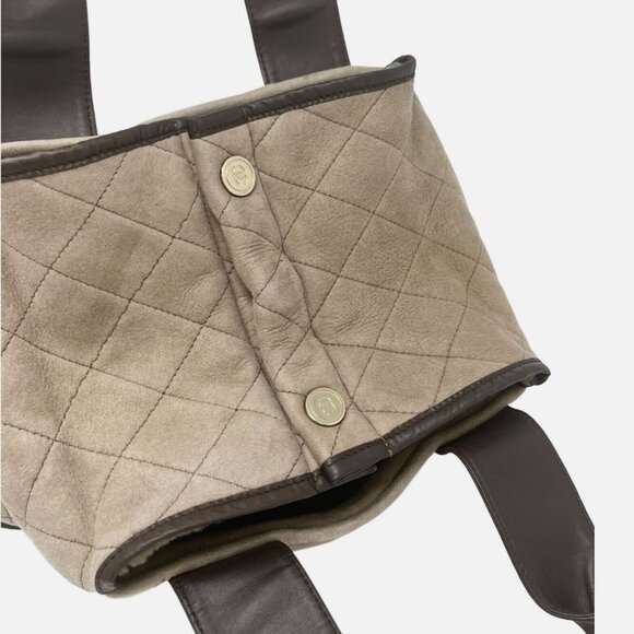 CHANEL Vintage CC Big Logo Tote Bag Boa Black Gold Suede Rank AB [102539] - Picture 9 of 13